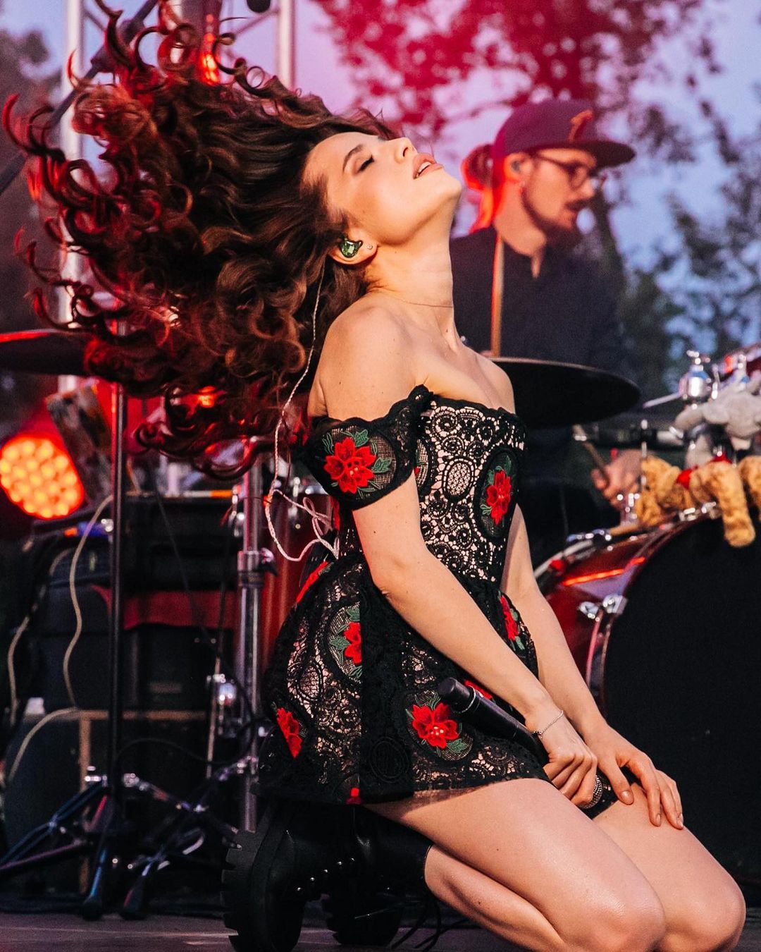 Христине Соловий - 30! Как сейчас выглядит одна из самых горячих певиц Украины (откровенные фото)