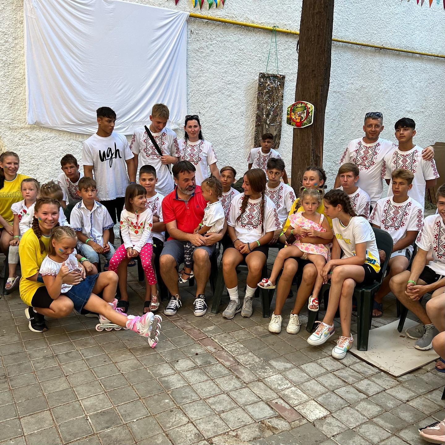 Виїхав з України та виступає з росіянами заради дітей. Де зараз зірка "Ліги сміху" Антон Лірник