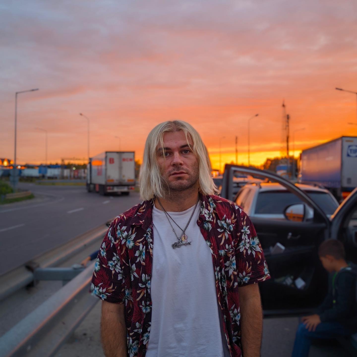 Вуличний музикант з України підкорив серця європейців: відео, від якого навертаються сльози