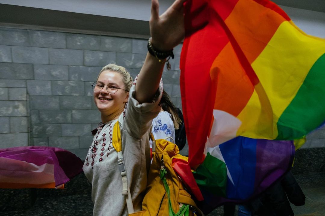 "Мы боремся за Украину": в харьковском метро ЛГБТ-активисты провели марш (фото)