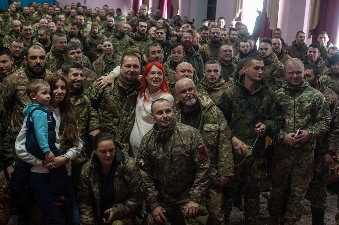 Вагітна українська співачка виступила для військових: дуже зворушливе відео