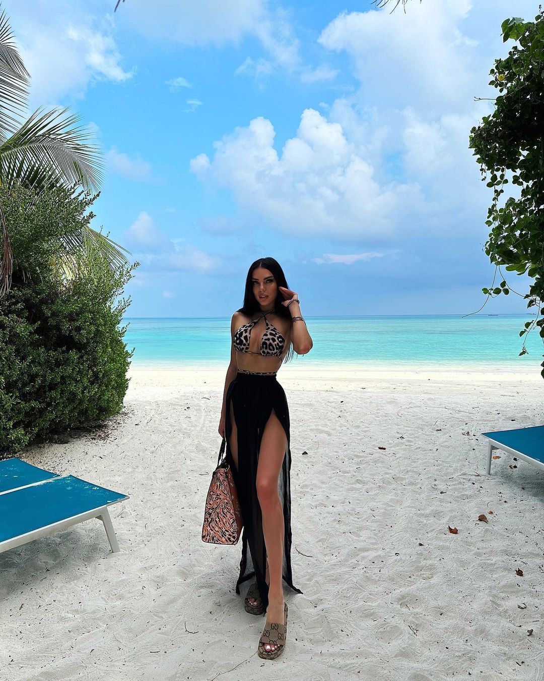 "Відзначаю життя": скандальна екс-пресофіцерка ДПСУ Плантовська "загриміла" в новий скандал