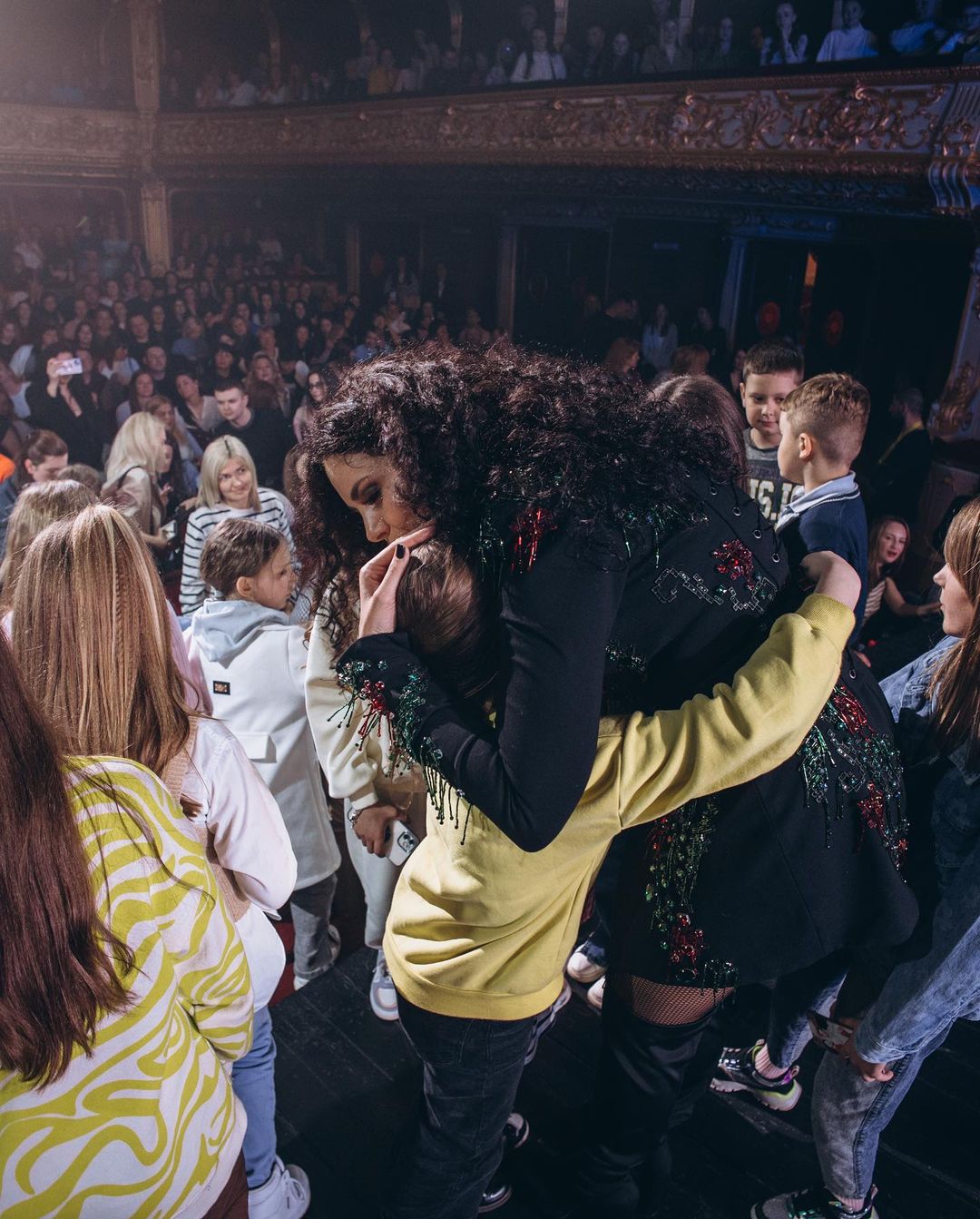 Допомога ЗСУ, сльози щастя і ніякої російської мови: 10 фактів про тур Насті Каменських