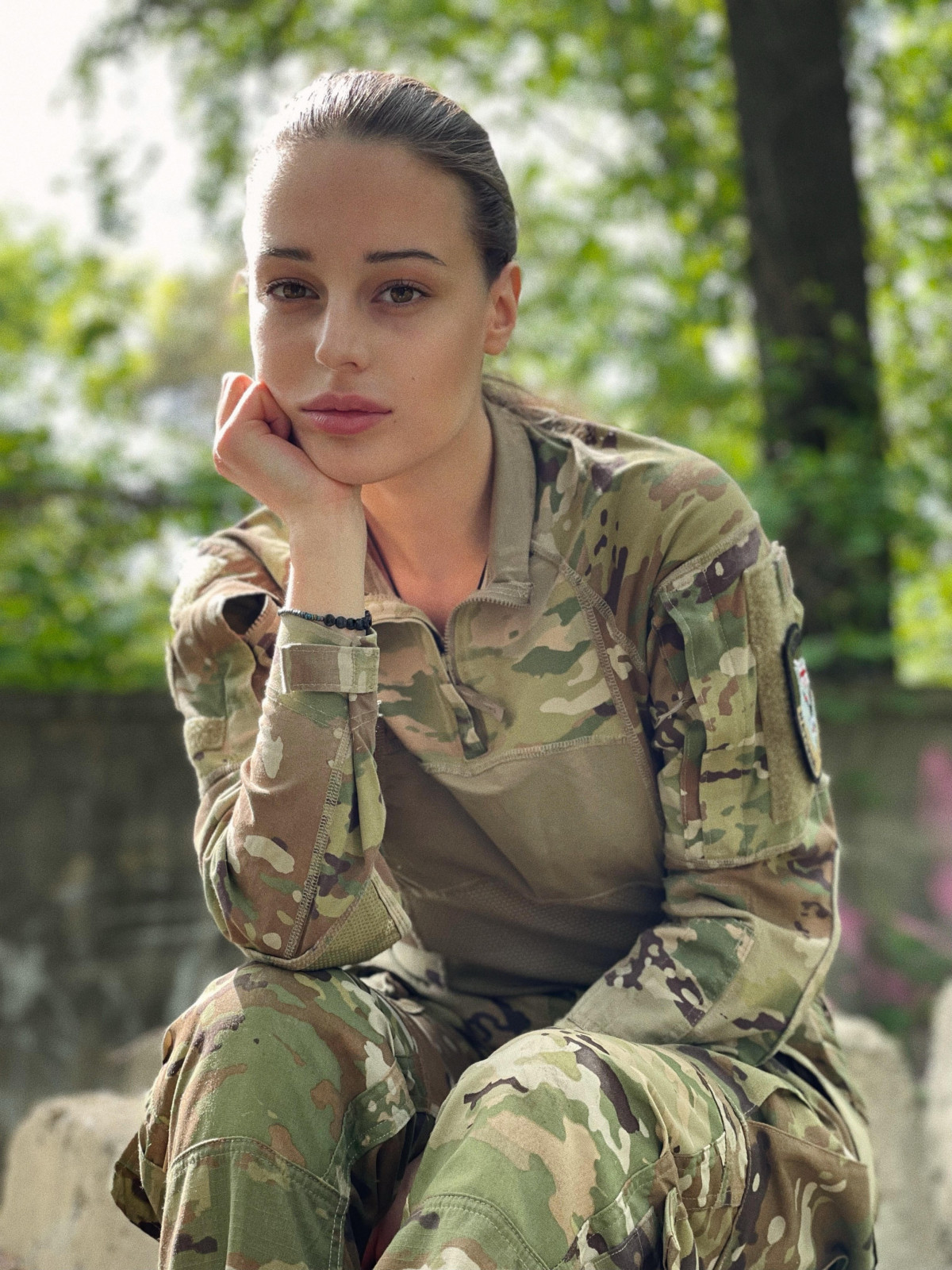 Украина девушки военные. 23-Летнюю военнослужащую Александру называют «украинской Джоли».