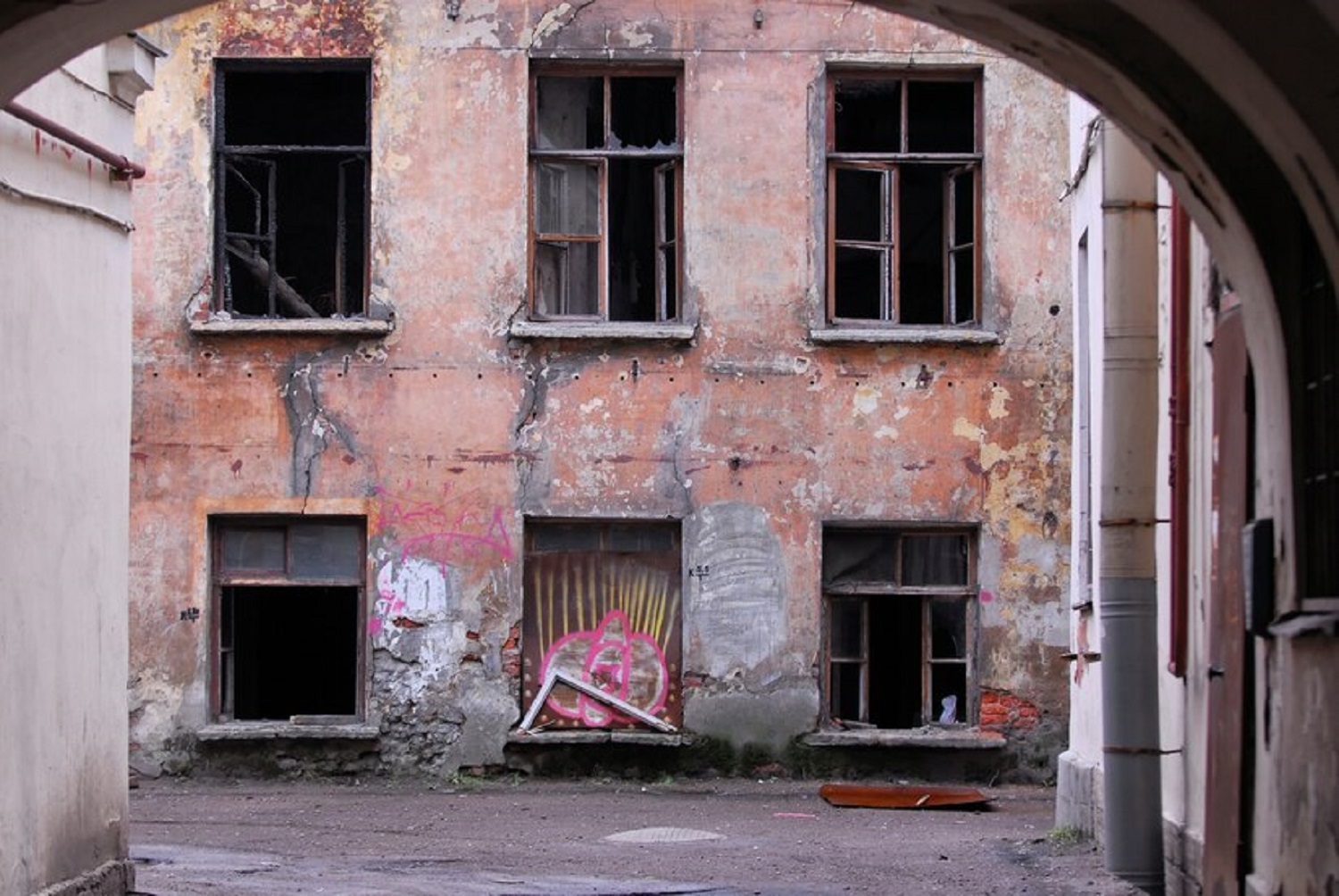 Не покупайте жилье в таких районах: 10 признаков, которые должны заранее насторожить