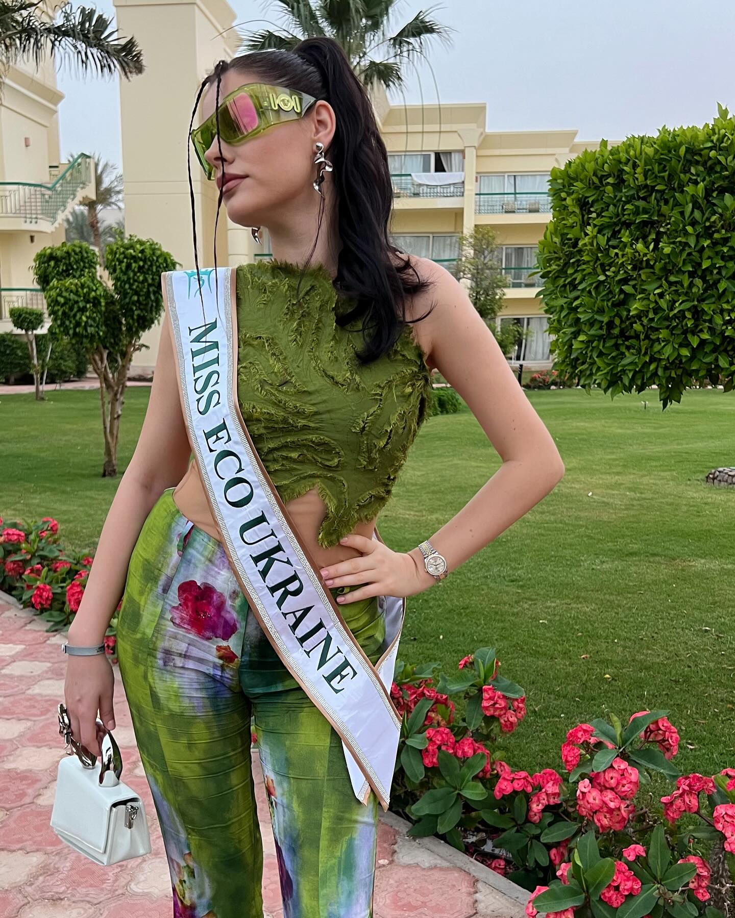 У якому вбранні Ангеліна Усанова прибула до Єгипту на Miss Eco International 2024