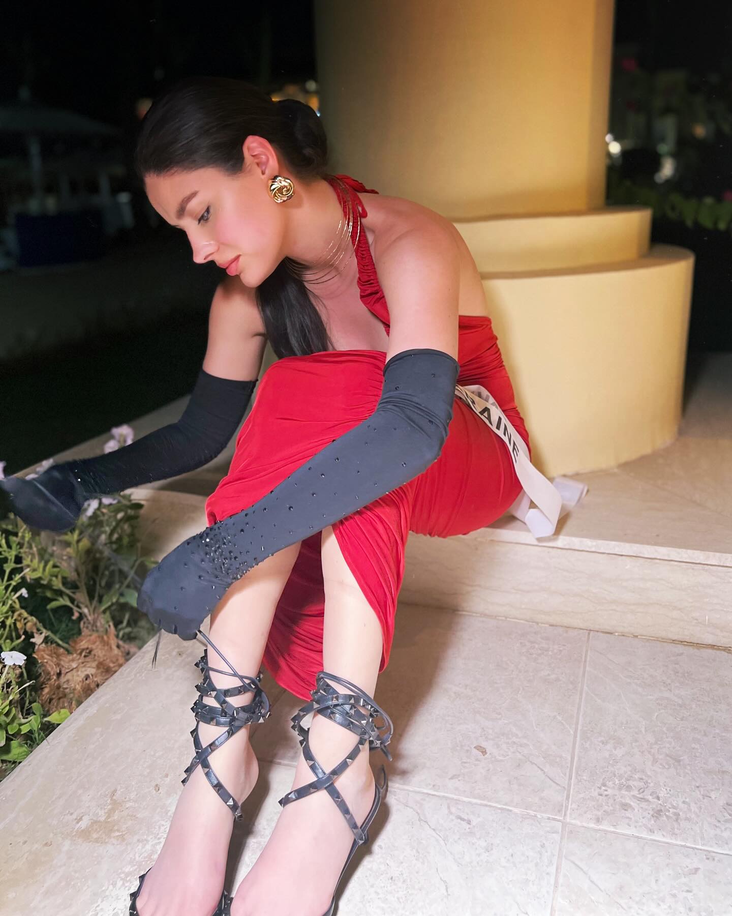 Ангелина Усанова в романтическом образе показала важность любви к себе (фото)