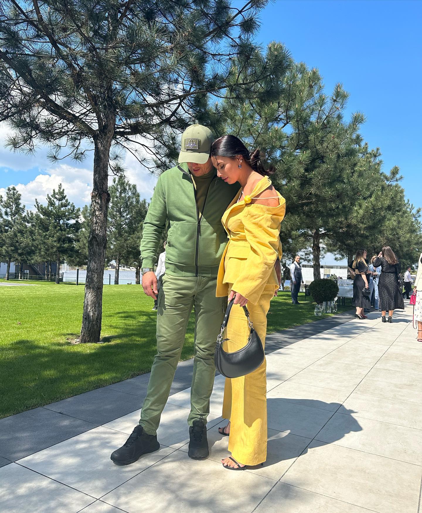 Украинские звезды, которые станут родителями в 2024 году