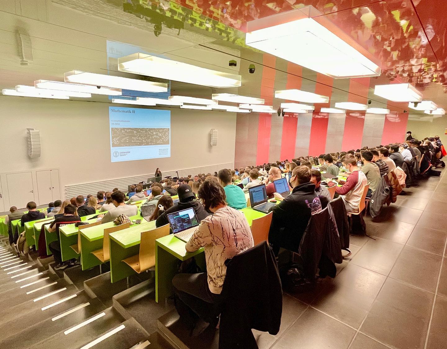 Как поступить в европейский университет во время войны: список доступных вузов и советы по адаптации