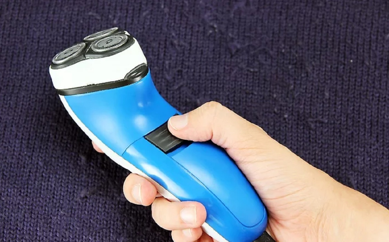 Машинка для удаления катышков: стоит ли тратить на нее деньги?