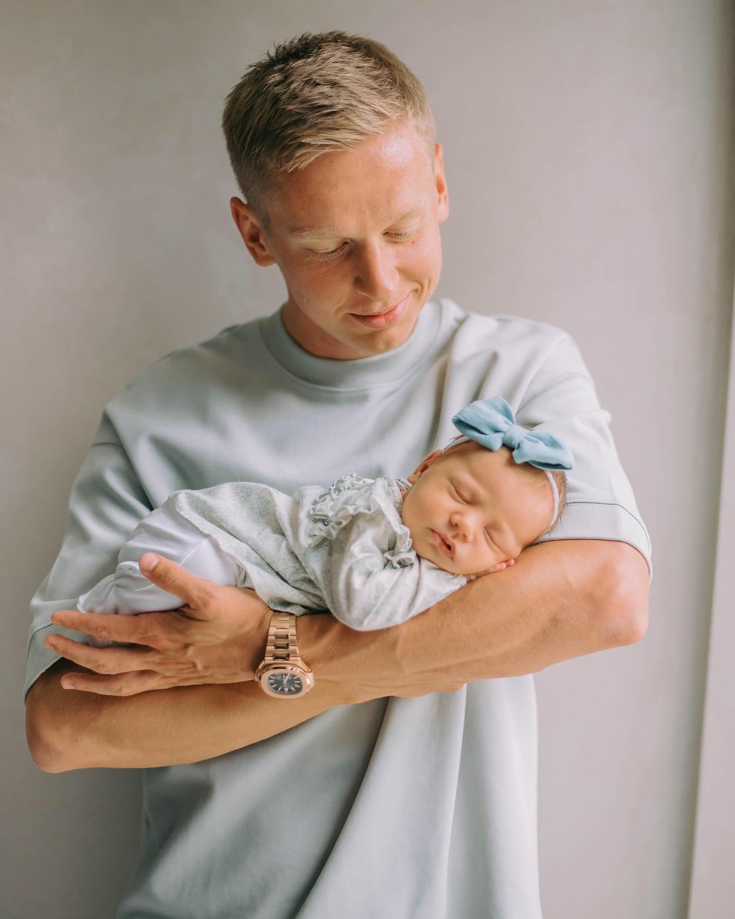 &quot;Сильно любимо&quot;. Дружина Зінченка зворушливо привітала його з 27-річчям: ніжні сімейні фото