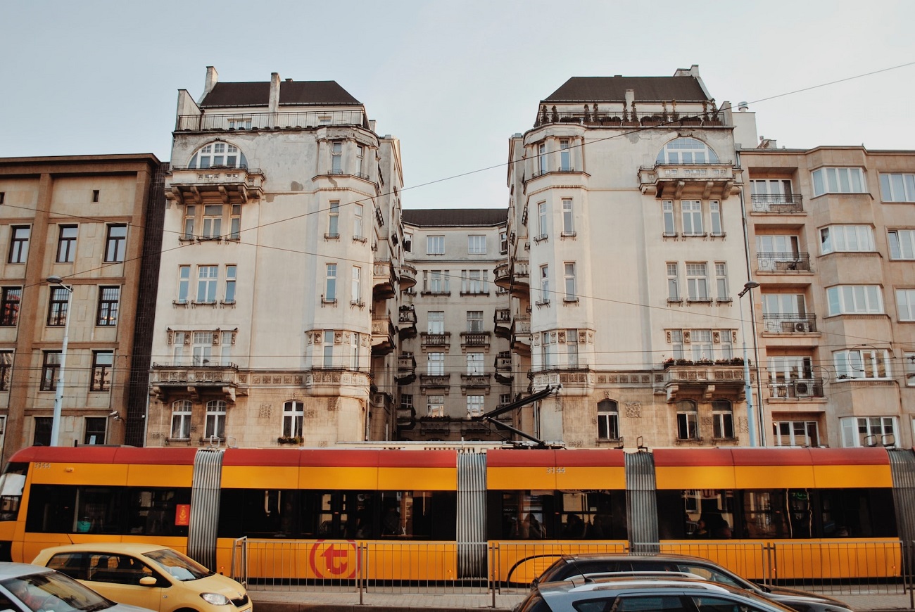 Украинцы могут бесплатно ездить в транспорте Польши: кого касаются льготы