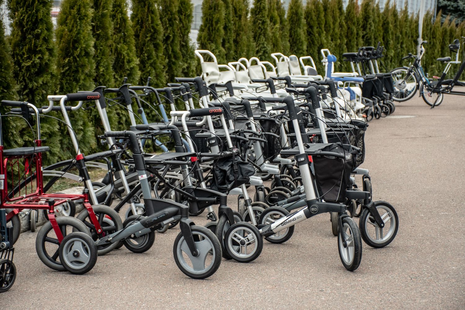 &quot;Динамо&quot; передало реанимационное оборудование военному госпиталю