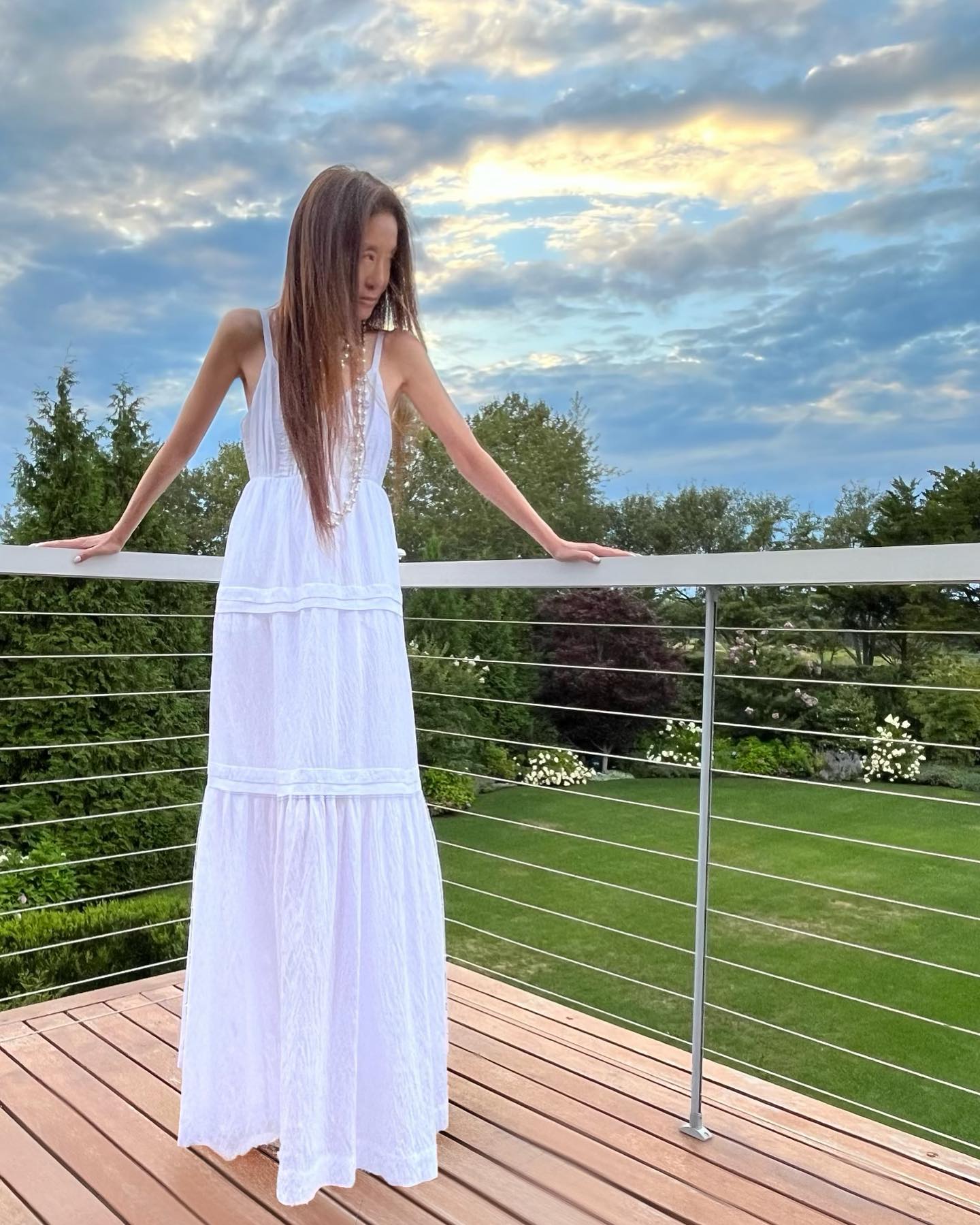 5 голливудских примеров, как носить длинные волосы после 50 лет