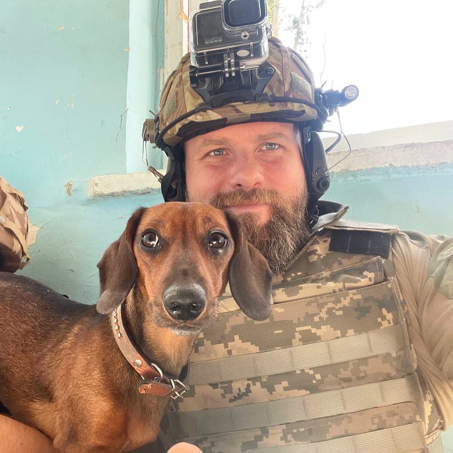 Больно терять своих: украинский актер вернулся домой после боев за Северодонецк