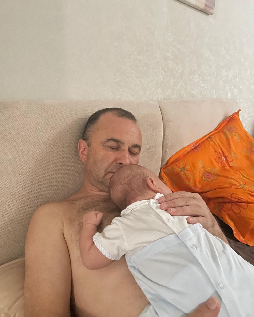 Тричі дідусь Віктор Павлік розповів, як це - знову стати батьком у 55