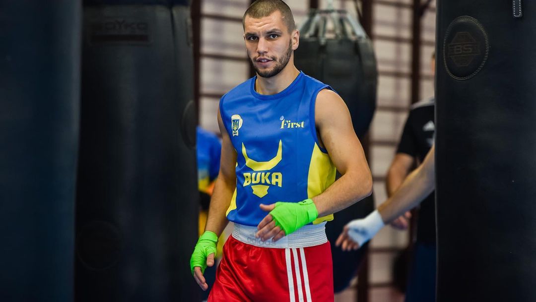 Український боксер відколошматив росіянина: яскраве відео