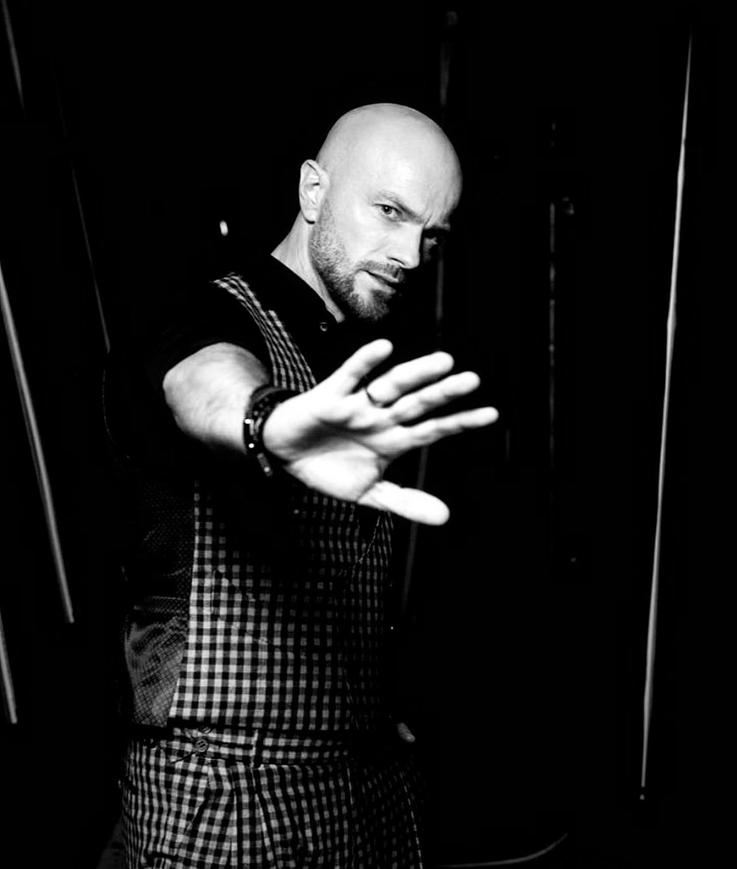 Знамениті зрадники. Зірки, які втекли з України під час війни