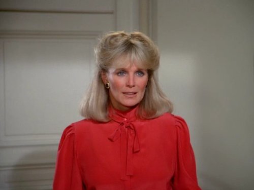 Все така ж красуня. Як зараз виглядає зірка серіалу &quot;Династія&quot; Лінда Еванс