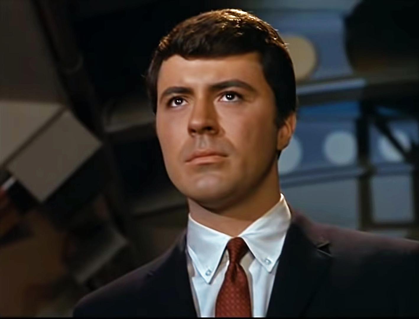 Умер кумир молодежи 60-х и режиссер сериала "Беверли-Гиллз, 90210"