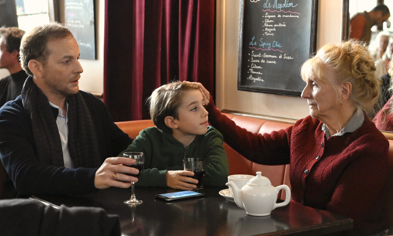 "С приходом осени": почему стоит посмотреть новый детектив Франсуа Озона