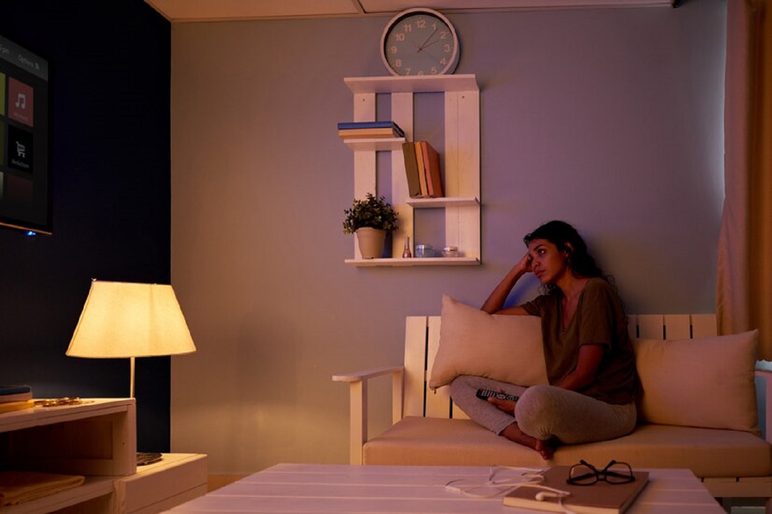 Це впливає на настрій та здоров'я. Який відтінок світла має бути у кожній кімнаті