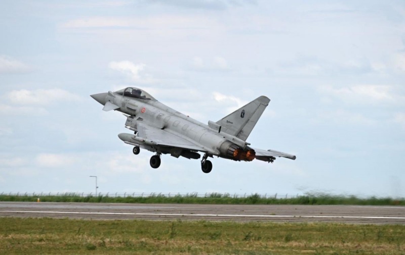 NATO scrambles four fighter jets over single drone over Romania