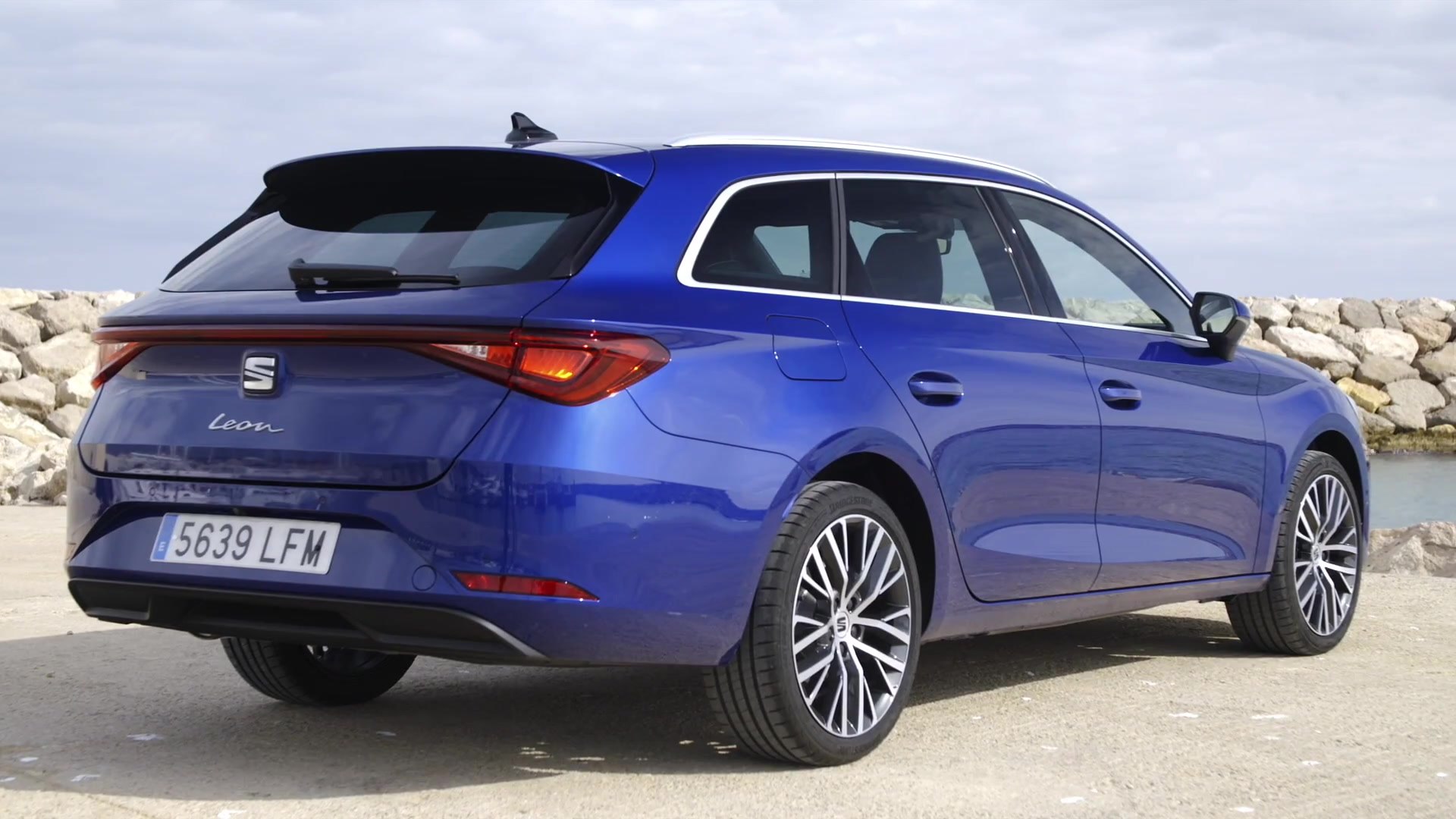 Разные и полезные: ТОП-5 универсалов до 30 тысяч долларов