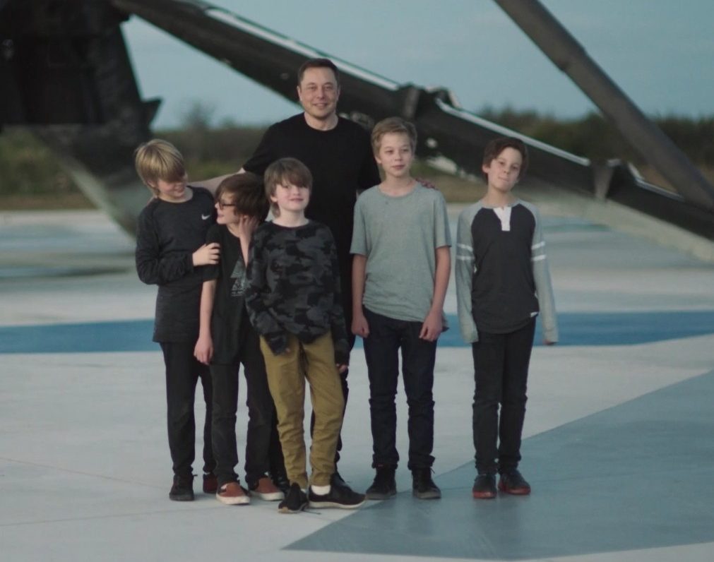 Трансгендерна дитина Ілона Маска зрікається батька: що відомо про Ксав'є