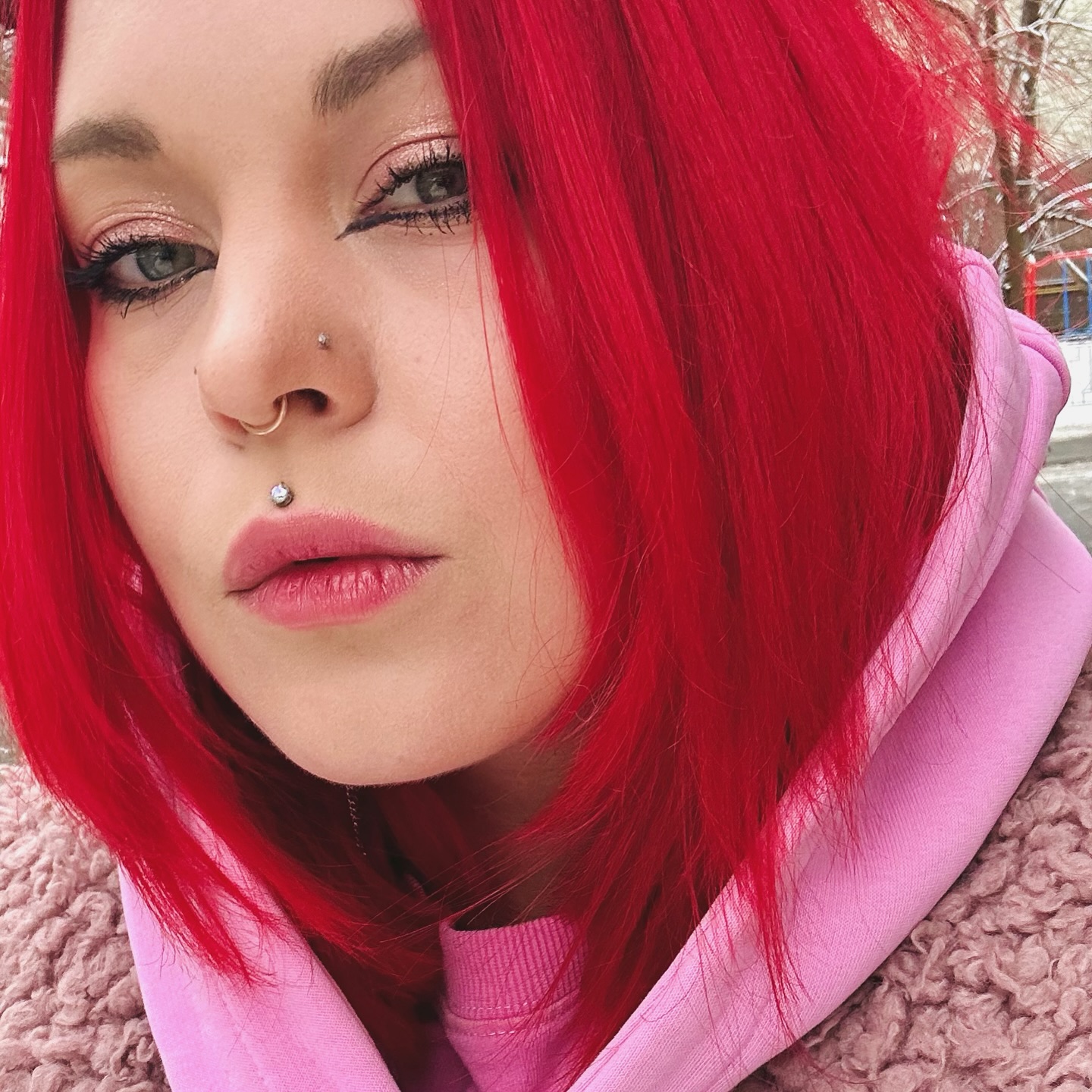 &quot;Подзвонила юристам&quot;. Відома співачка прокоментувала відсутність громадянства України