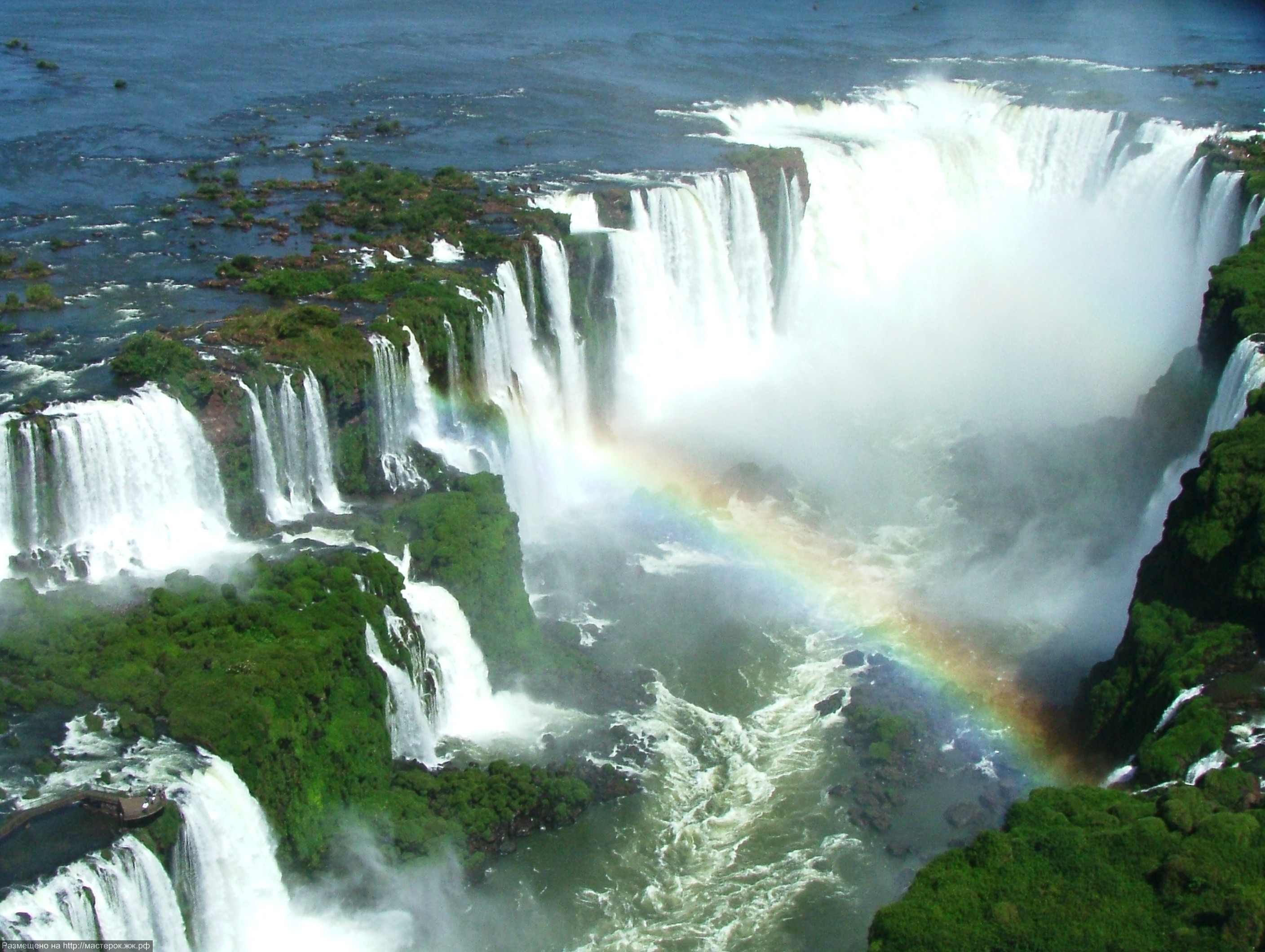 Внутренние водопады. Бразилия водопады Игуасу. Водопад Игуасу в Южной Америке. Водопад Гуайра. Глотка дьявола водопад Игуасу.
