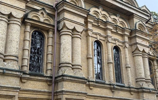 РФ ударила по найстарішій церкві Виноградара в Києві