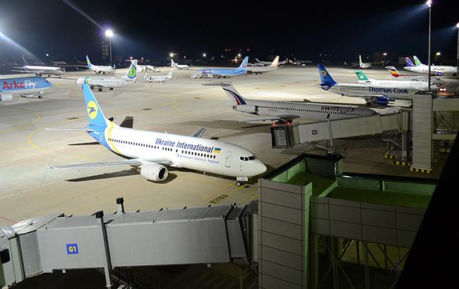 Оставили специально: в Харькове пассажиры устроили бунт в самолете