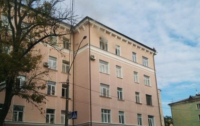 В Житомире загорелось здание областного управления полиции