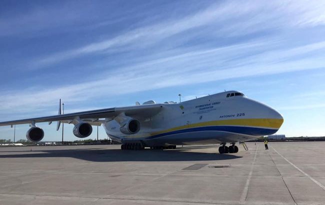 В Канаду доставили медицинский груз украинским самолетом "Мрия"