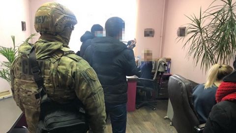 В Украине разоблачили изготовителей фальшивых паспортов ЕС для заробитчан