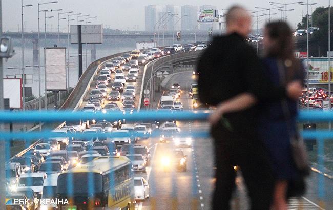 На дорогах Киева образовались многочисленные пробки