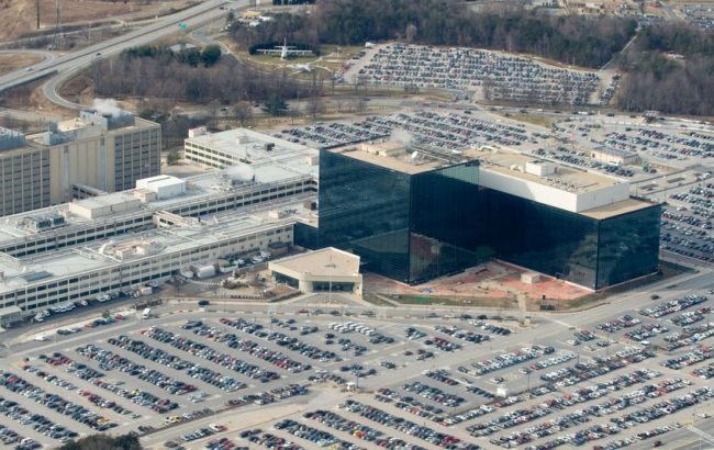 У США заарештували співробітницю однієї з компаній за передачу секретних документів