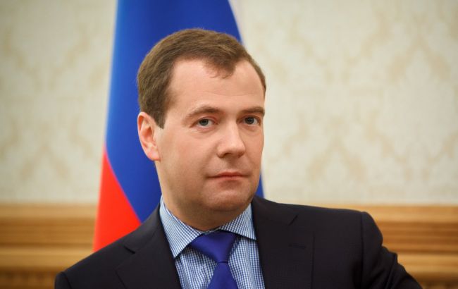 У Медведева считают результаты соцопроса о падении рейтинга политическим заказом