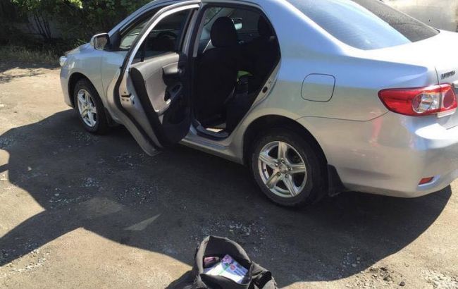 Активісти кандидата в нардепи Ричкової затримали тираж наклепницьких листівок про неї