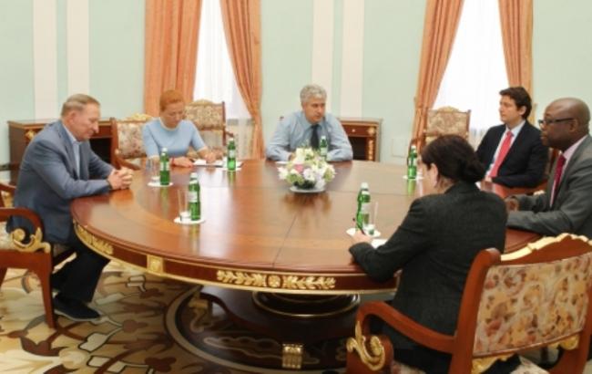 Кучма обсудил работу контактной группы по Донбассу с представителями ООН