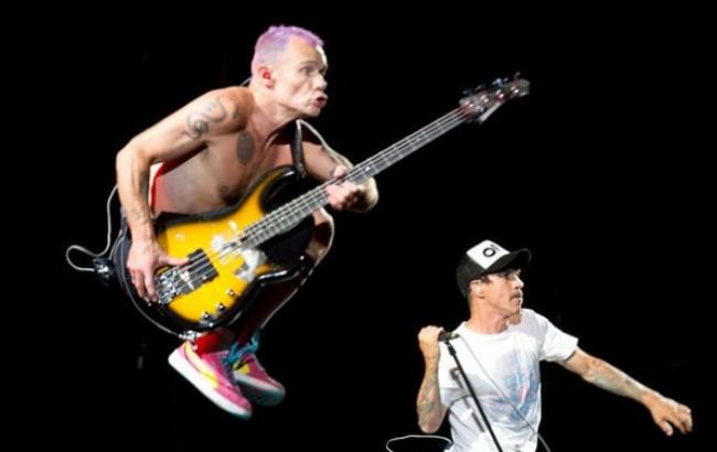"Спасибо за счастливое детство!": в сети обсуждают концерт RHCP