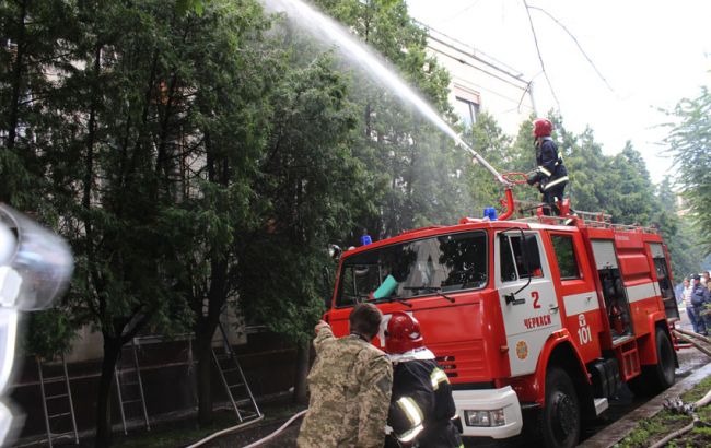 Пожар в театре Черкасс тушили около трех часов, трое спасателей госпитализированы