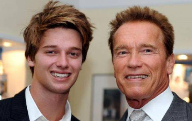 Шварценеггер порівняв однакові фото з сином з різницею в 15 років