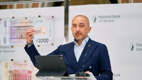 У НБУ назвали умови для зміни головної валюти з долара на євро