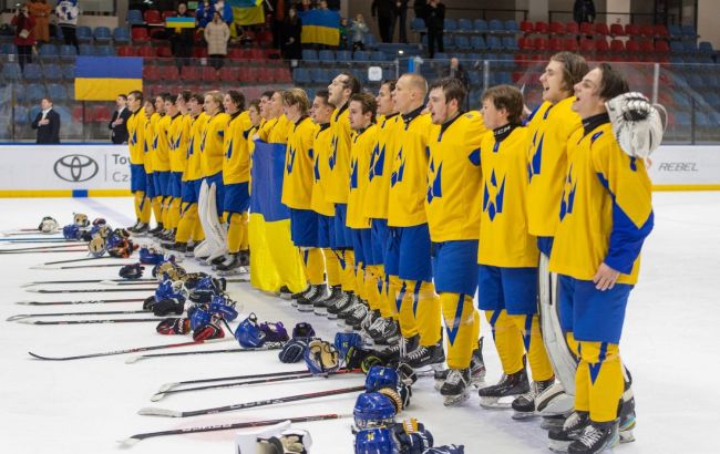 Сборная Украины U-20 уверенно одолела Польшу на хоккейном чемпионате мира