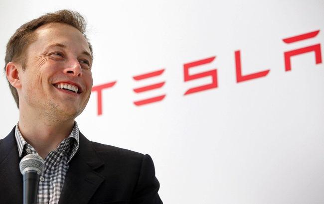 Илон Маск использует для рекламной кампании Tesla идею пятиклассницы