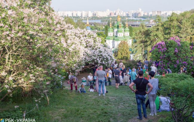 Весной украинцы получат четыре дополнительных выходных