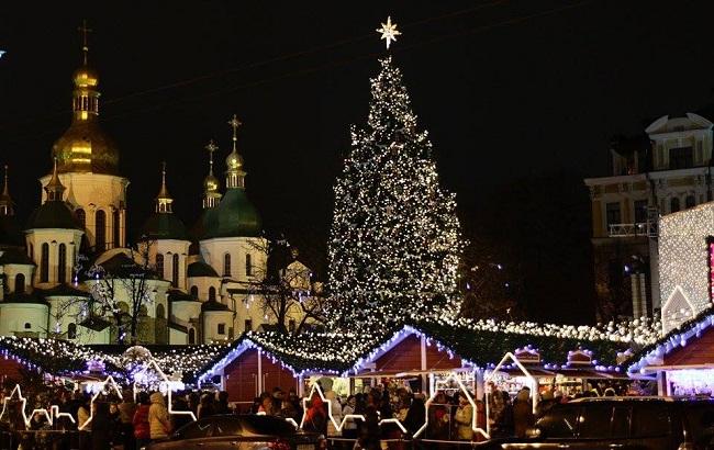 Праздник приближается: в Киев приехала главная елка