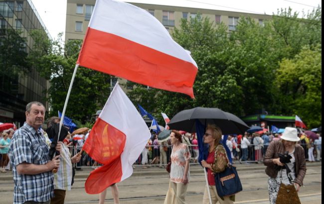 Десятки тисяч поляків пройшлися маршем на захист свободи